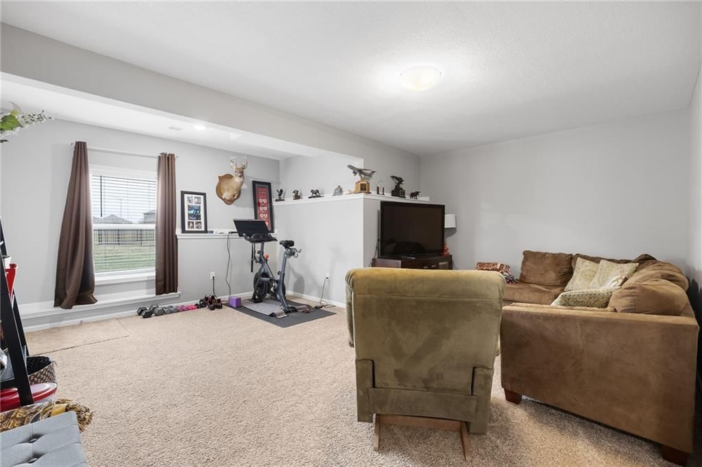 1241 Rich Boulevard — photo 34