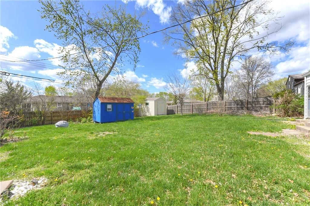 200 Richardson Place — photo 28