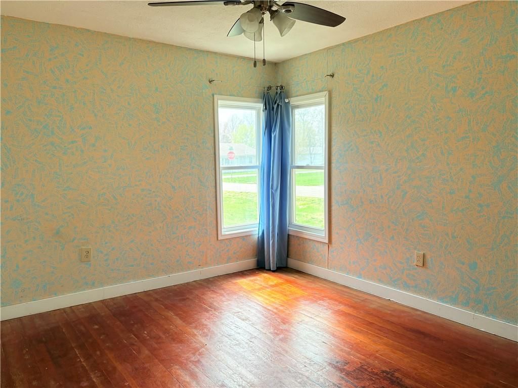 305 S Simms Street — photo 10