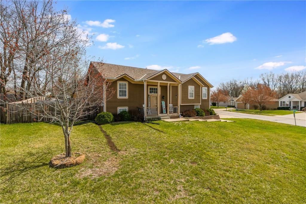 1110 ADAMS Circle — photo 3