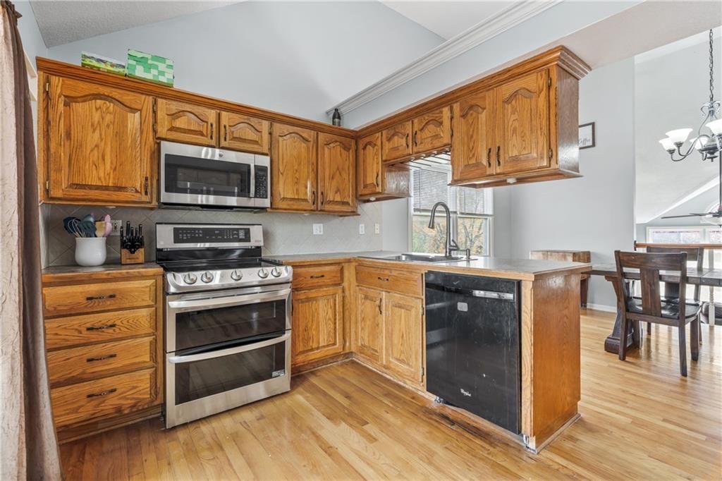 4313 S Kerrington Drive — photo 8