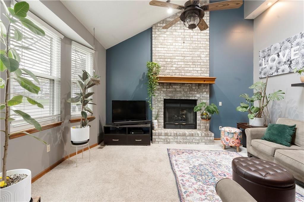 1102 W Huntington Drive — photo 17
