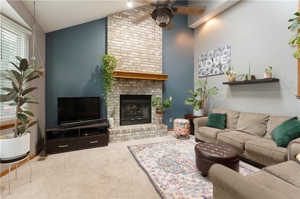 1102 W Huntington Drive — photo 18