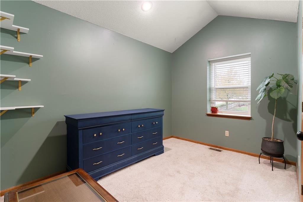 1102 W Huntington Drive — photo 23