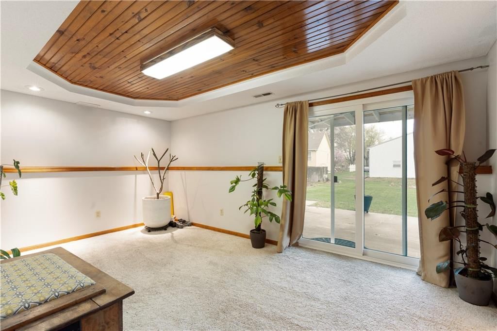 1102 W Huntington Drive — photo 24