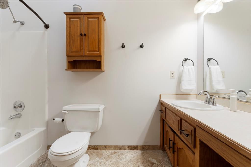 1102 W Huntington Drive — photo 26