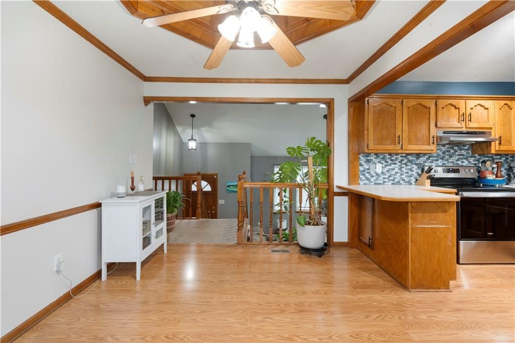 1102 W Huntington Drive — photo 5