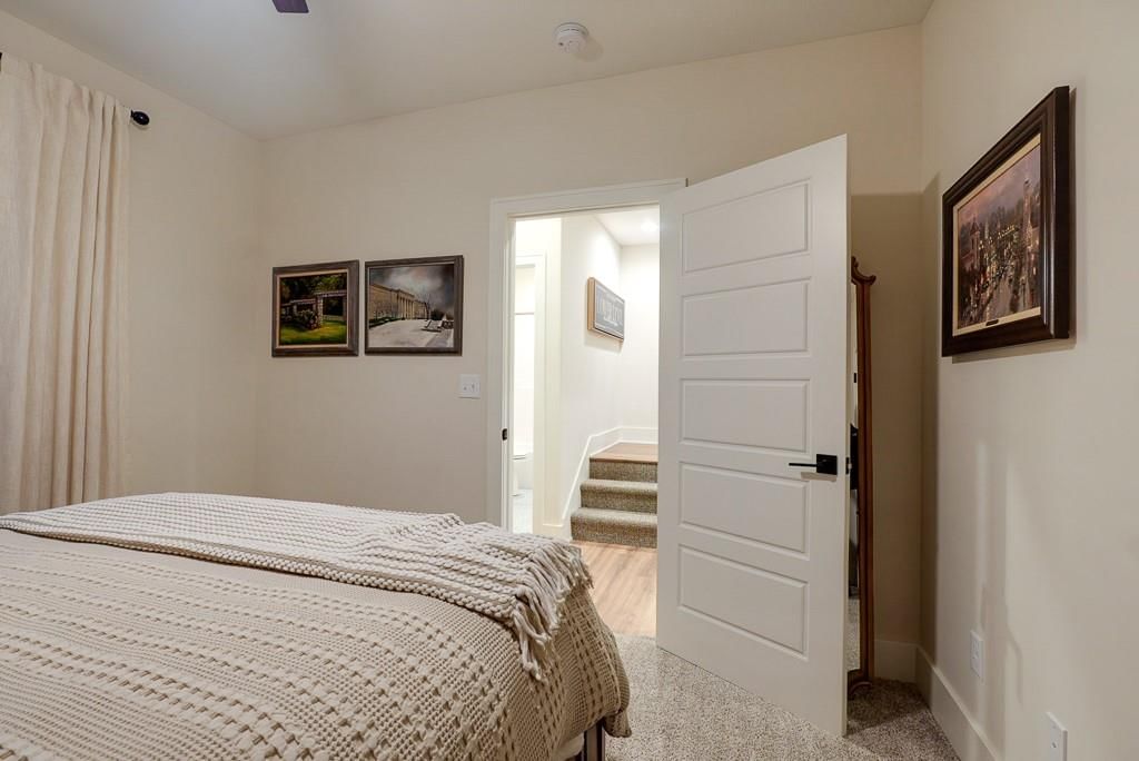 3916 Independence Avenue — photo 35