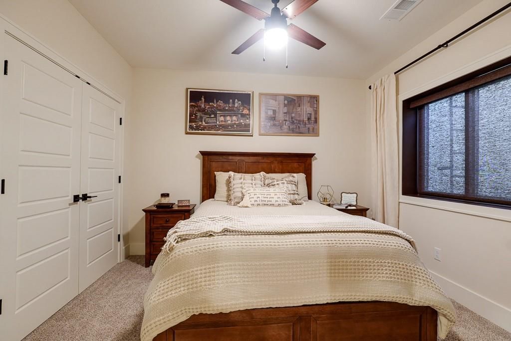 3916 Independence Avenue — photo 36