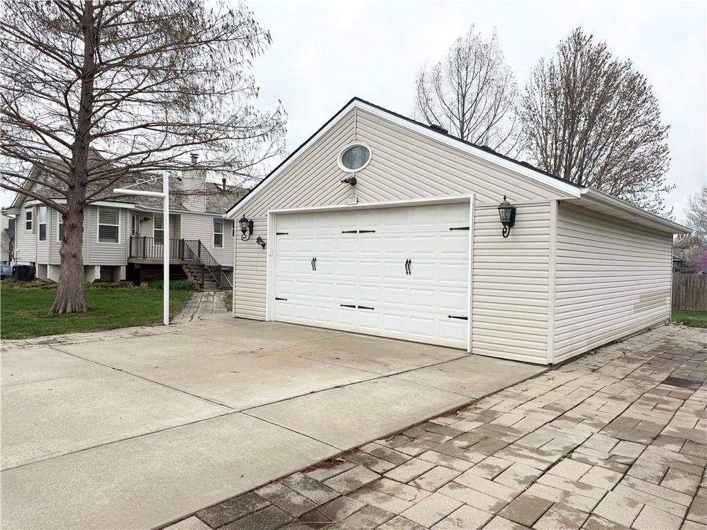 705 SW Nelson Drive — photo 36