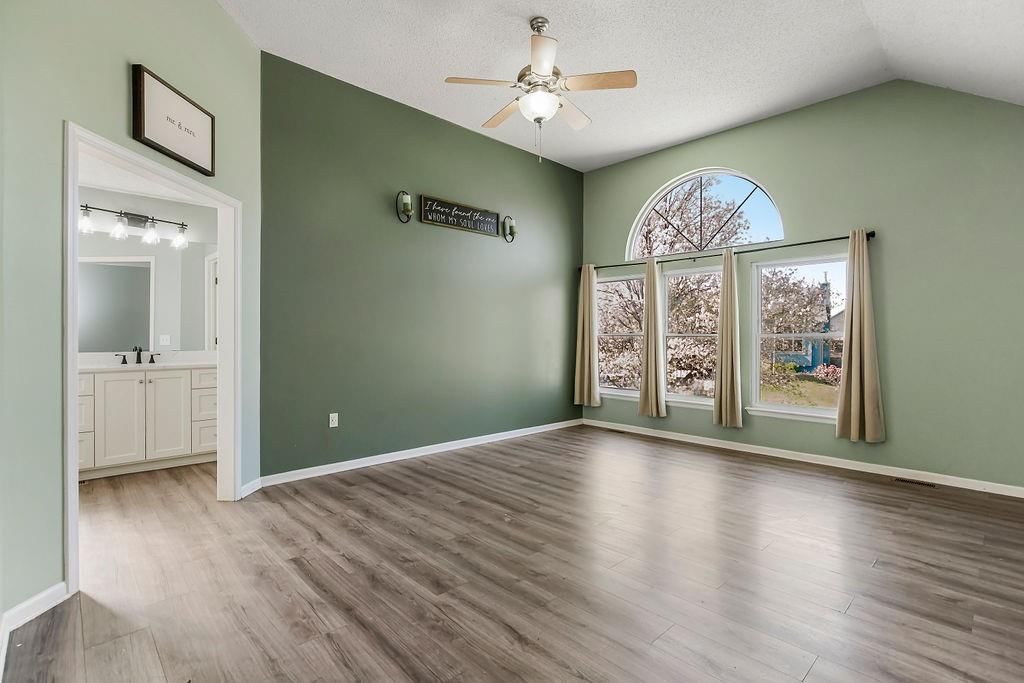 205 Thomas Place — photo 13