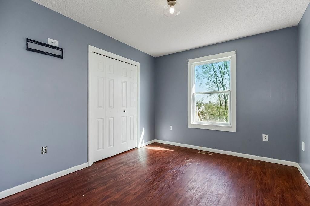 205 Thomas Place — photo 18