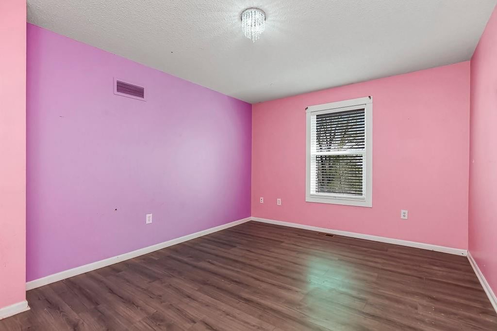 205 Thomas Place — photo 21