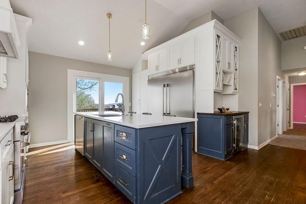 205 Thomas Place — photo 9