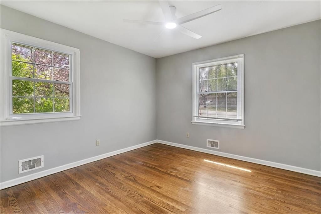 6423 Sterling Avenue — photo 20