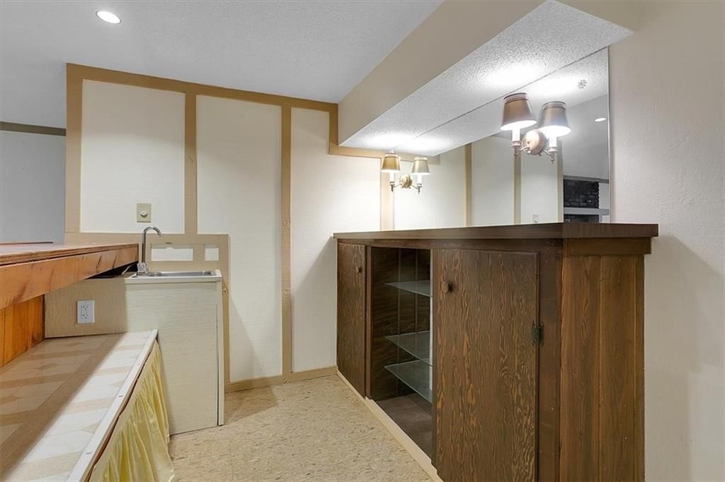 6423 Sterling Avenue — photo 26