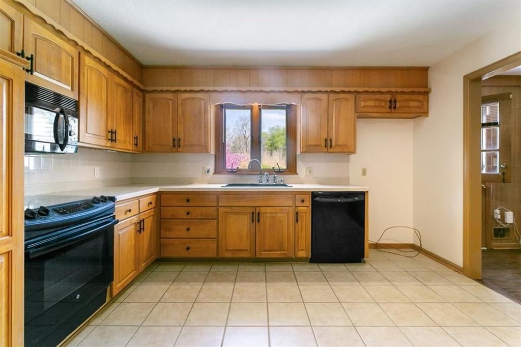6423 Sterling Avenue — photo 9