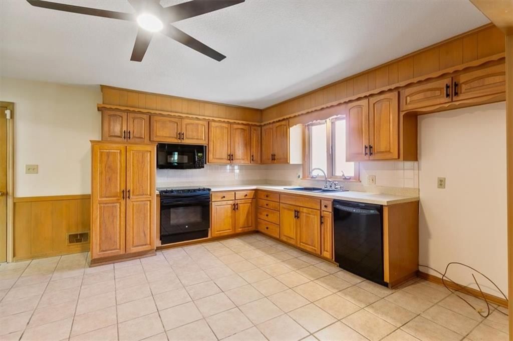6423 Sterling Avenue — photo 10