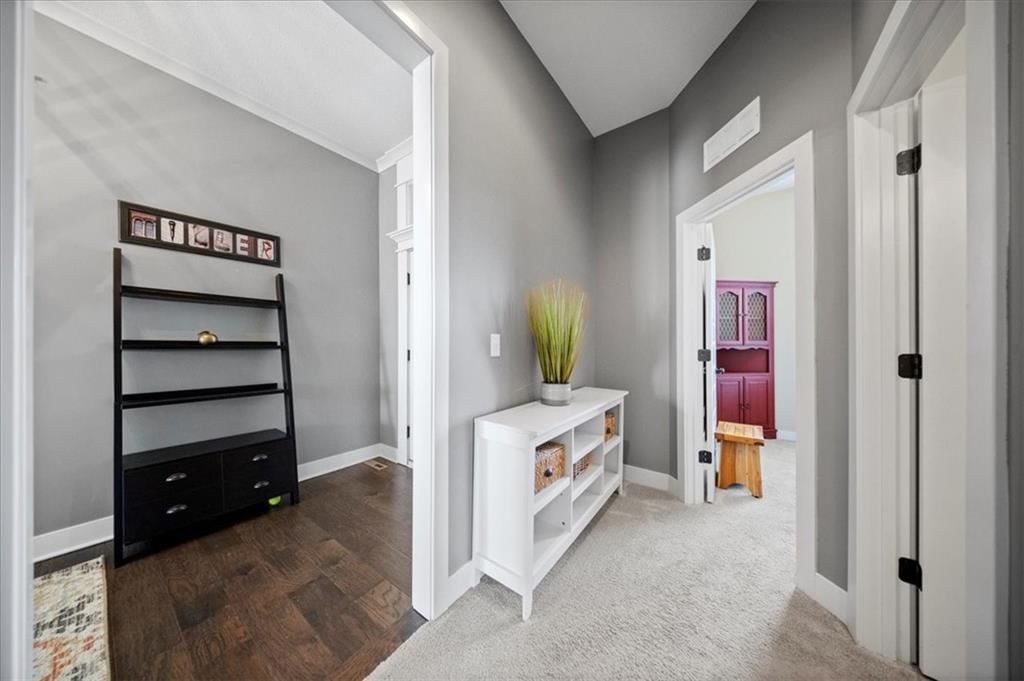 2360 Douglas Street — photo 46