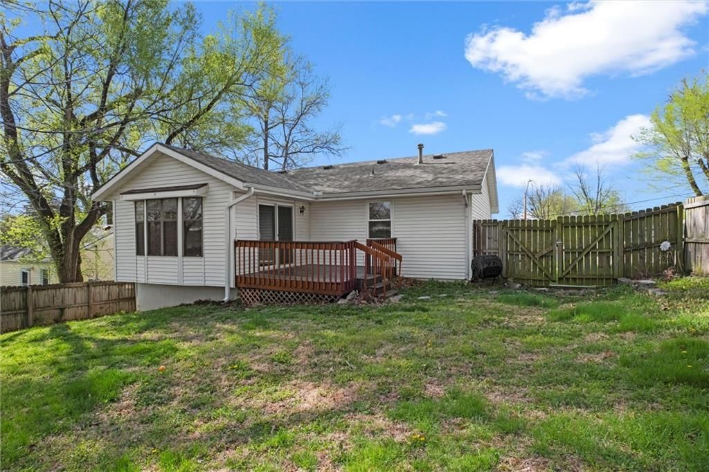 5110 NE 45th Street — photo 36