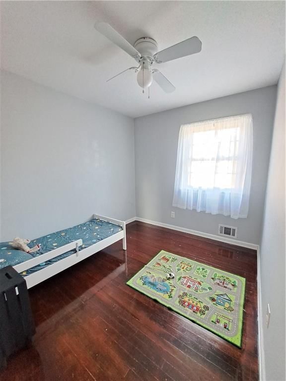 533 W Liberty Drive — photo 33