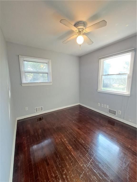 533 W Liberty Drive — photo 36