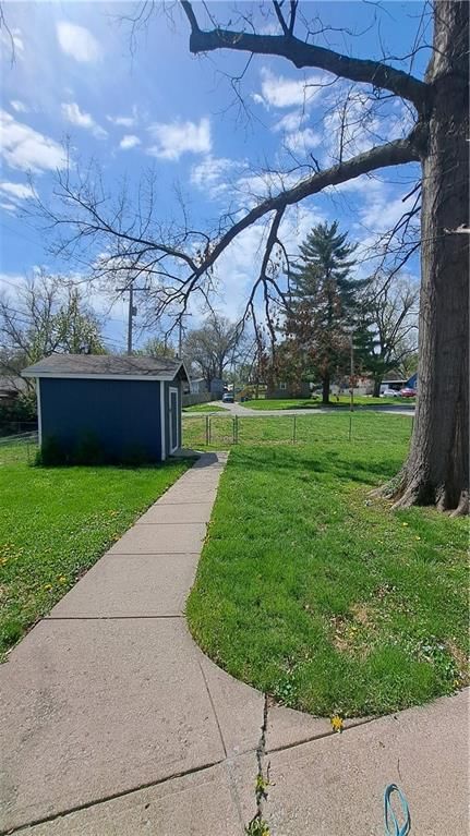 533 W Liberty Drive — photo 38