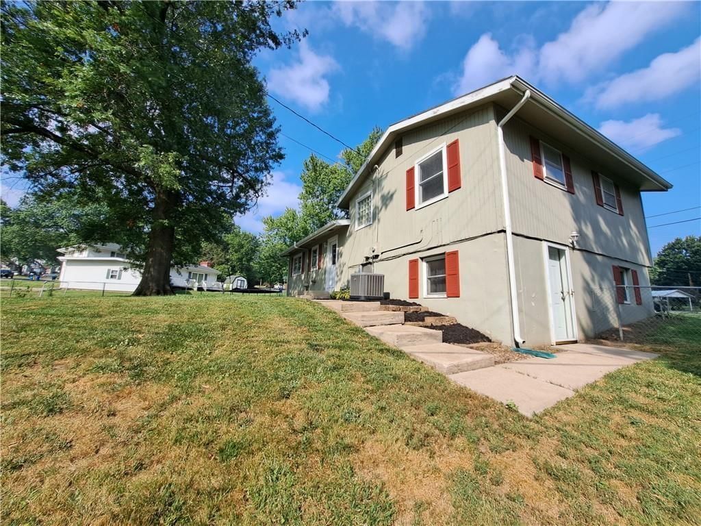 533 W Liberty Drive — photo 6