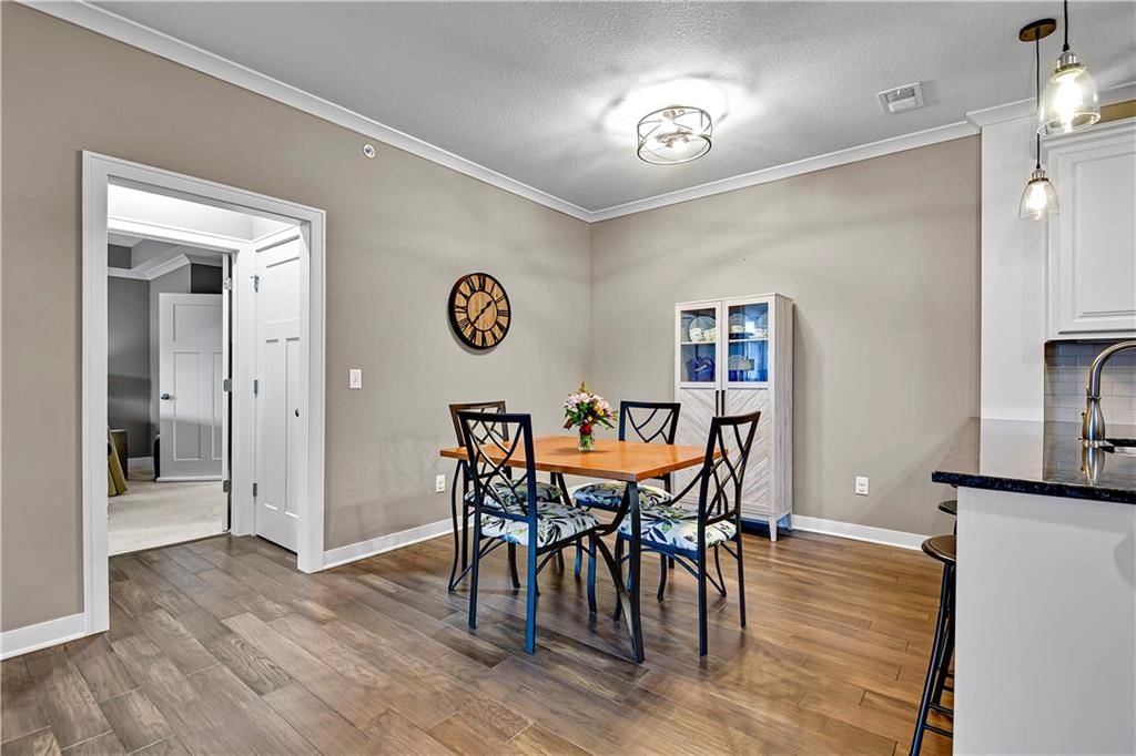15919 Fontana Street — photo 8