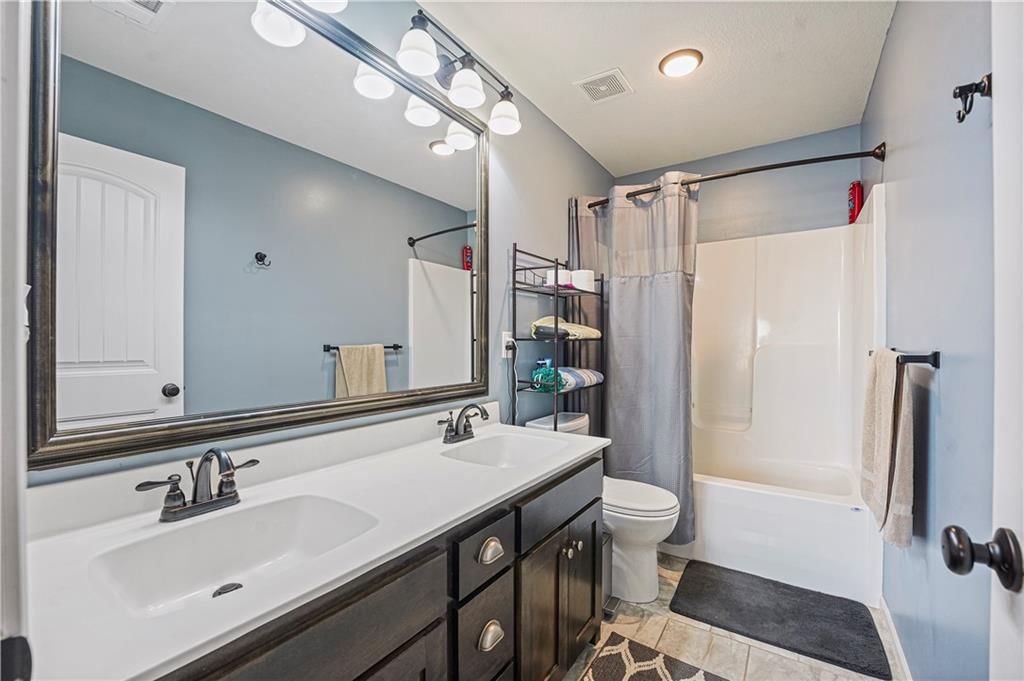 2211 NE 24th Street — photo 11