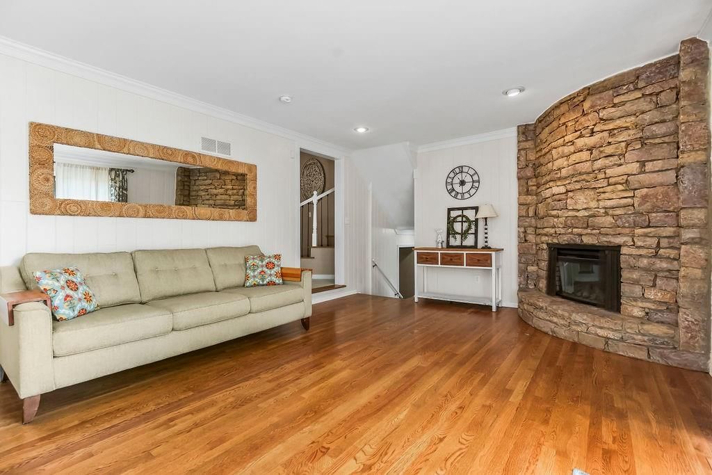 14635 W 90th Street — photo 8