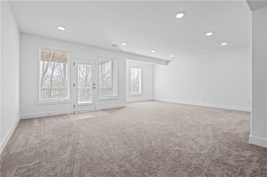 530 110th Street — photo 31