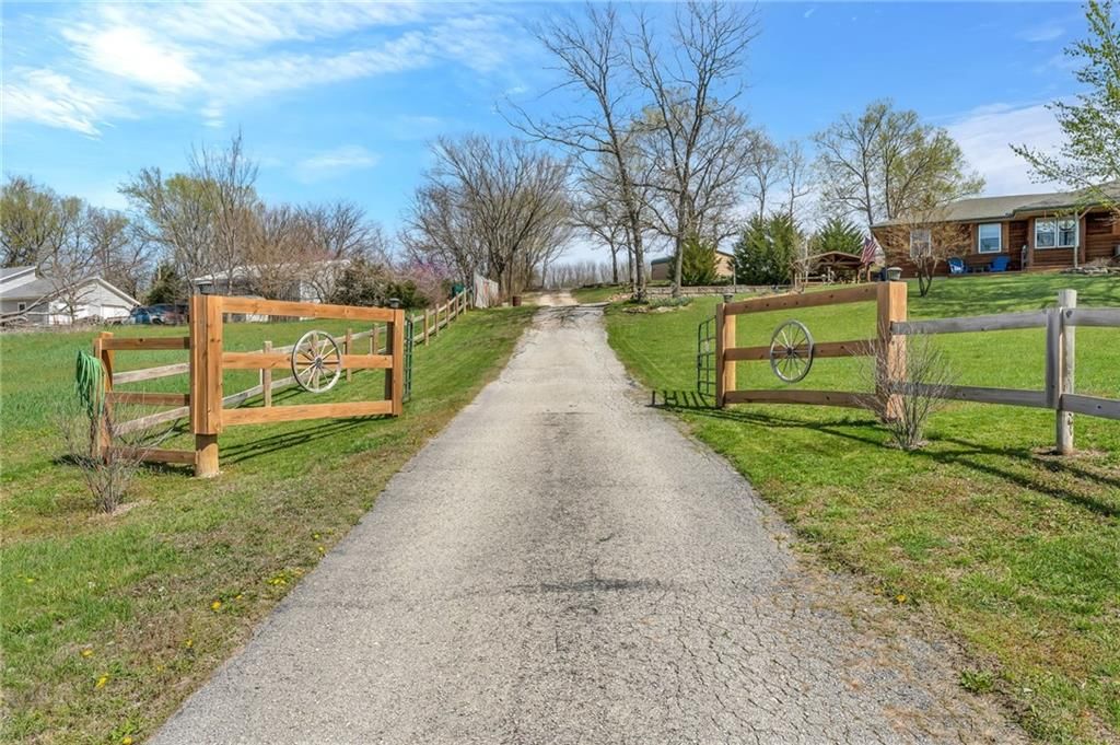 31645 Somerset Road — photo 4