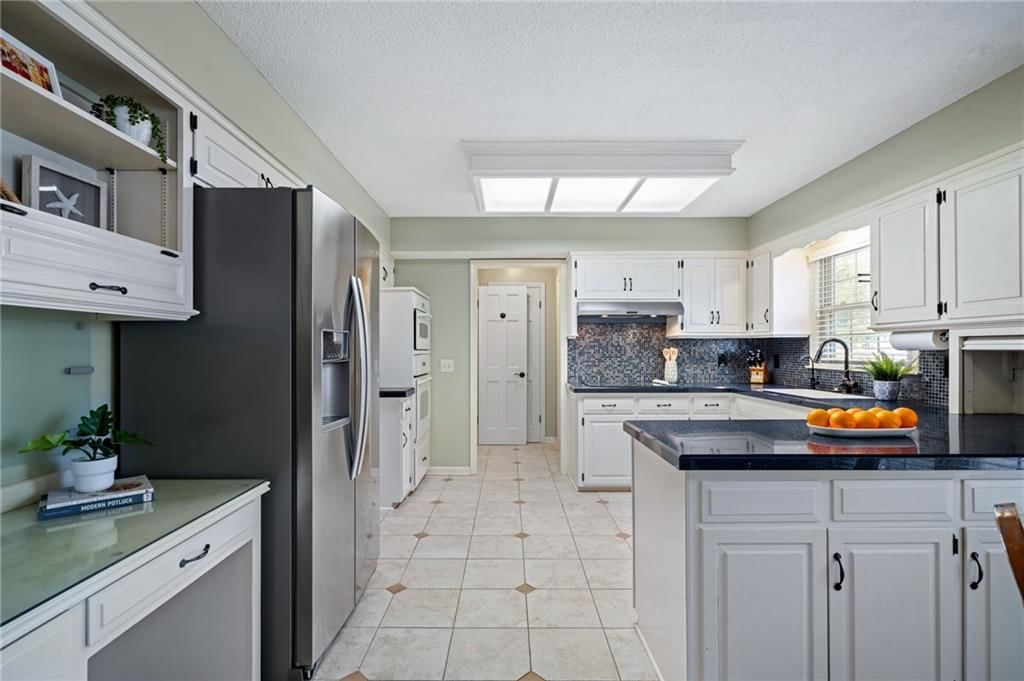 13010 W 77 Terrace — photo 18