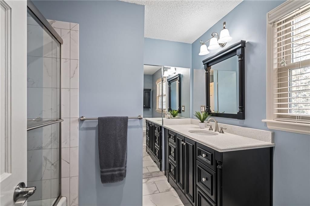 13010 W 77 Terrace — photo 32