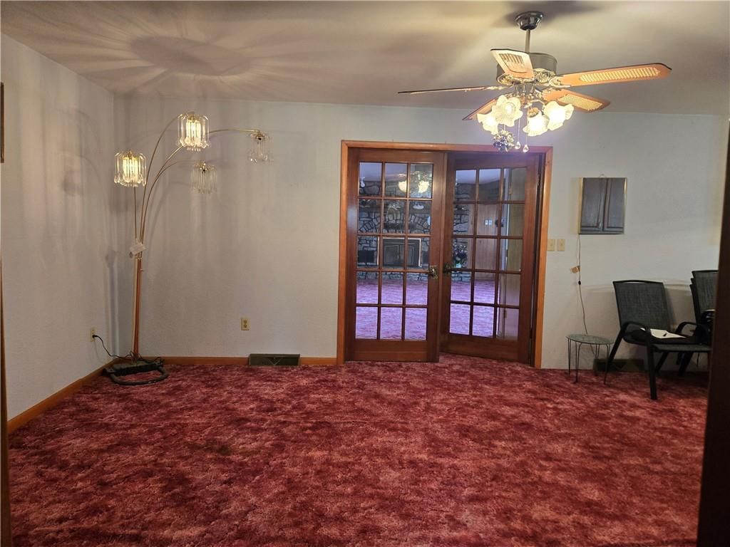 302 N Linn Street — photo 6