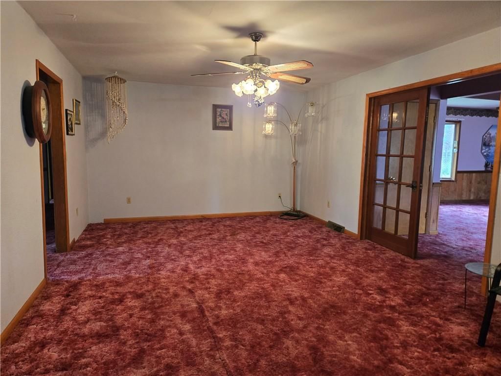 302 N Linn Street — photo 8