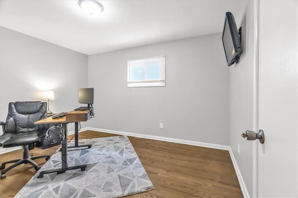 7423 Maywood Avenue — photo 13