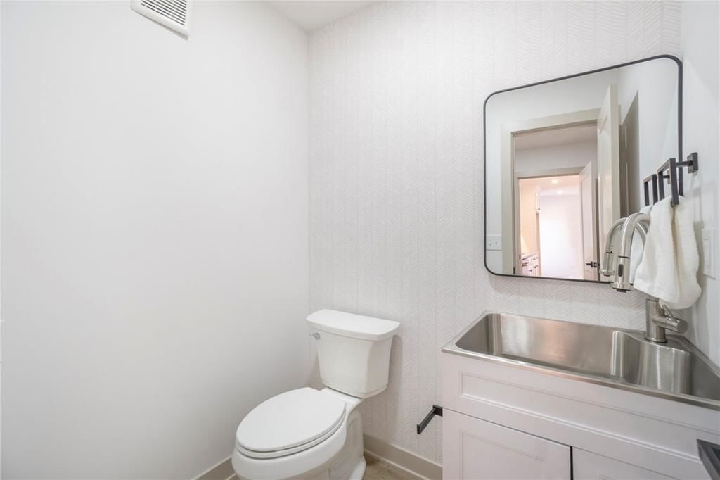 1115 W Pleasant Drive — photo 18