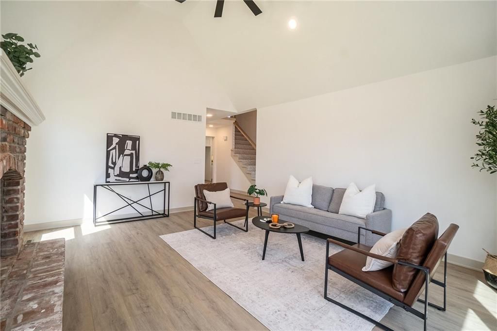 1115 W Pleasant Drive — photo 9
