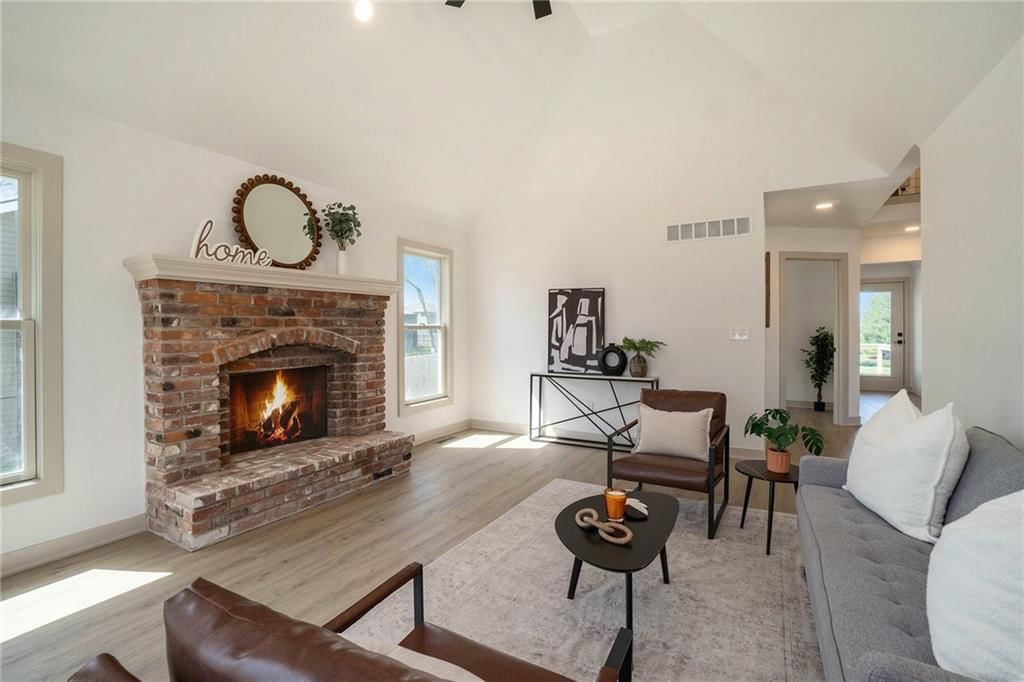 1115 W Pleasant Drive — photo 10