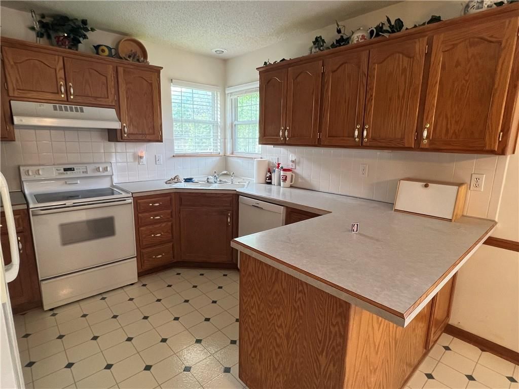228 NE Dreamweaver Avenue — photo 5