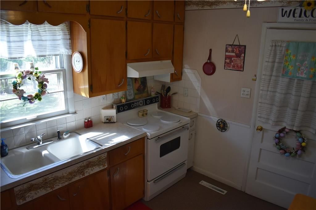 416 S Dunn Street — photo 17