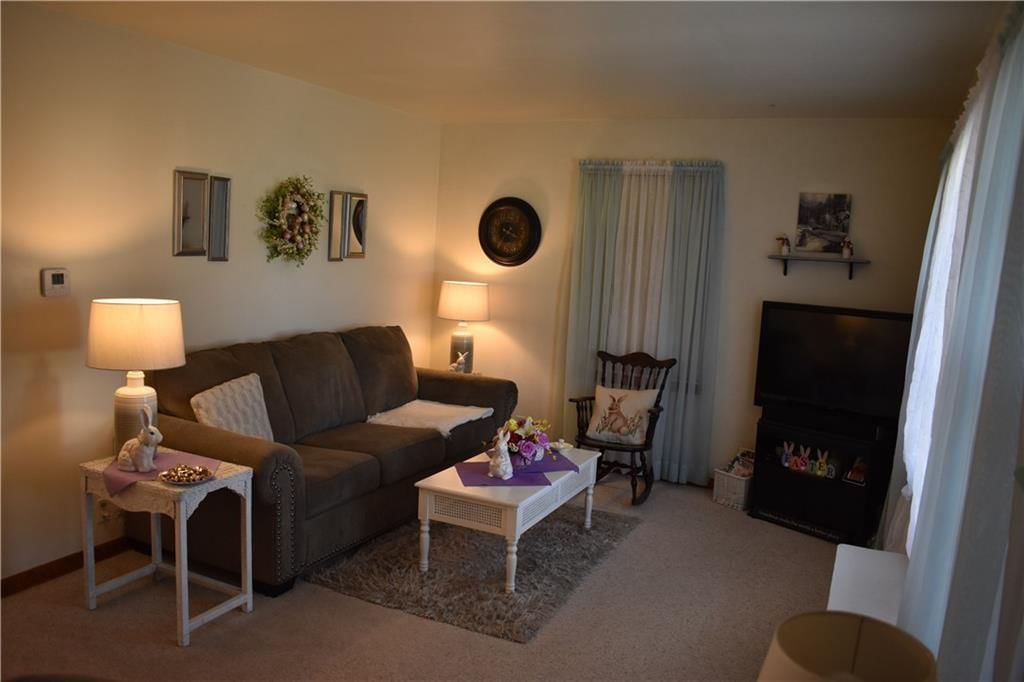 416 S Dunn Street — photo 8