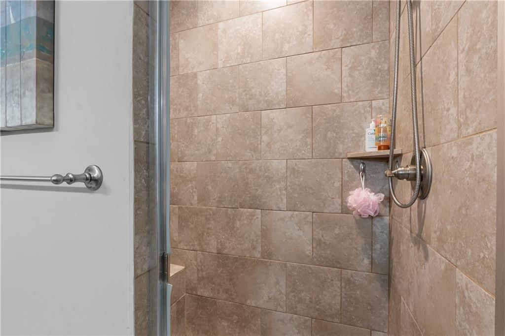 1502 Cross Creek Drive — photo 17