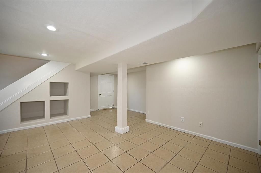 122 ALMOND Street — photo 25