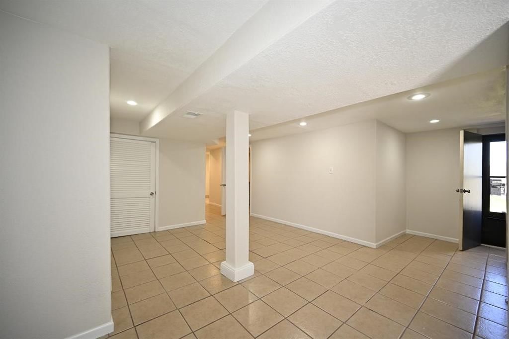 122 ALMOND Street — photo 27