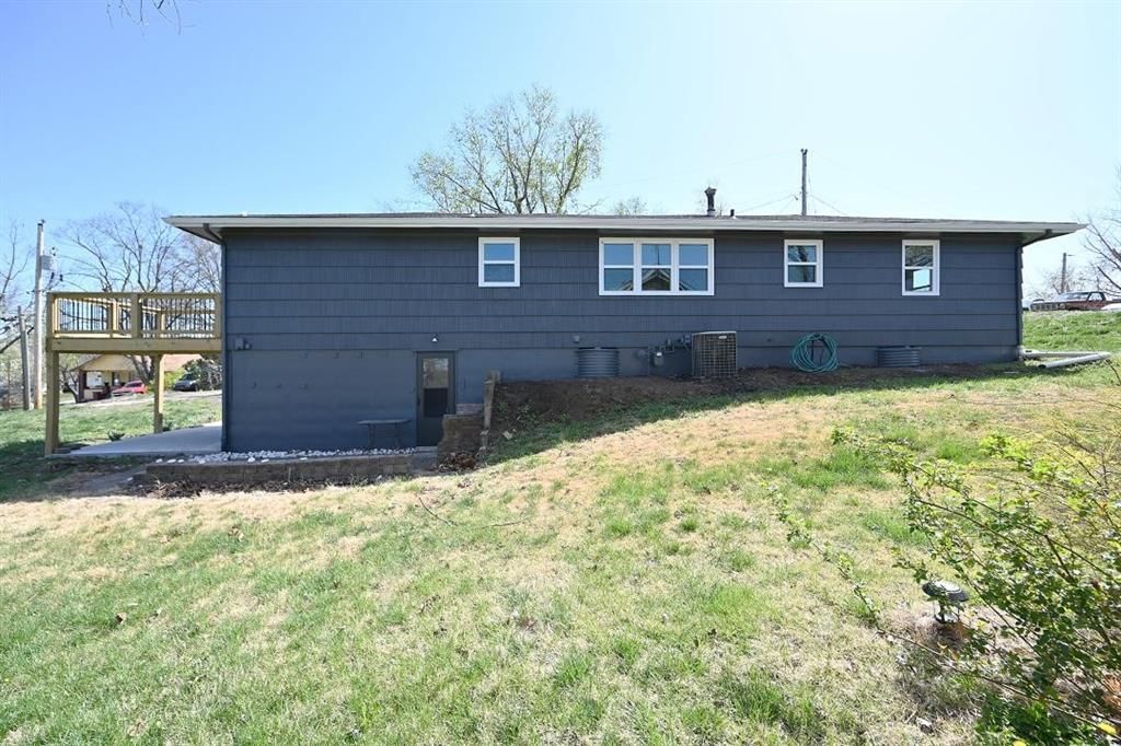 122 ALMOND Street — photo 8