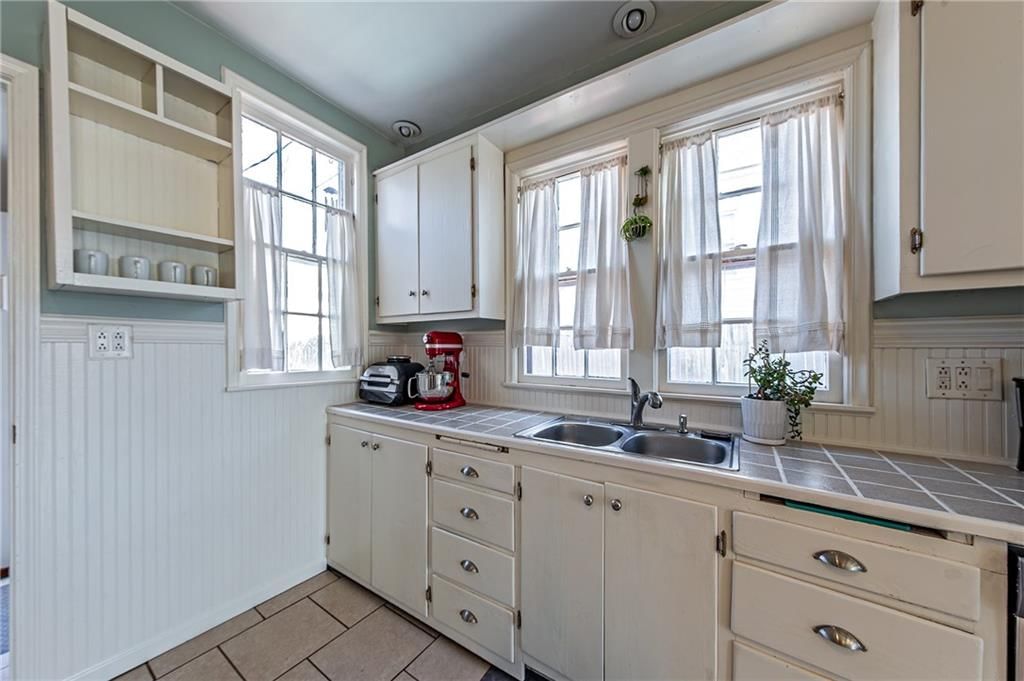 2833 Angelique Street — photo 11