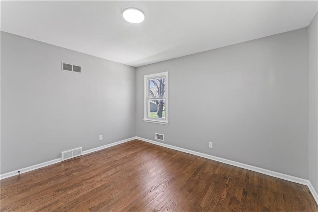 5234 Delaware Street — photo 18